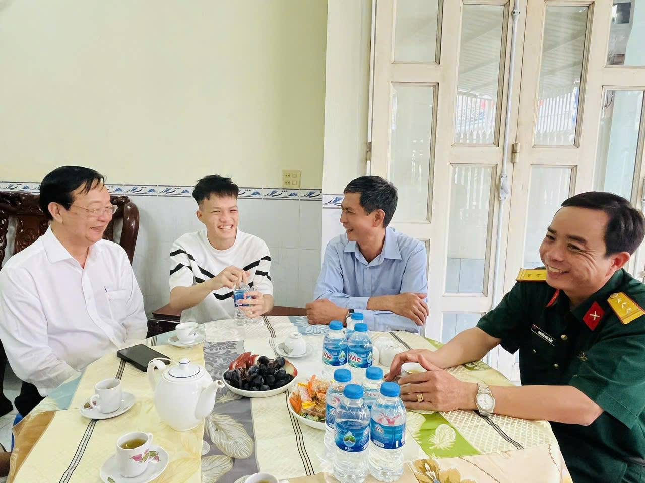 anh tin bai